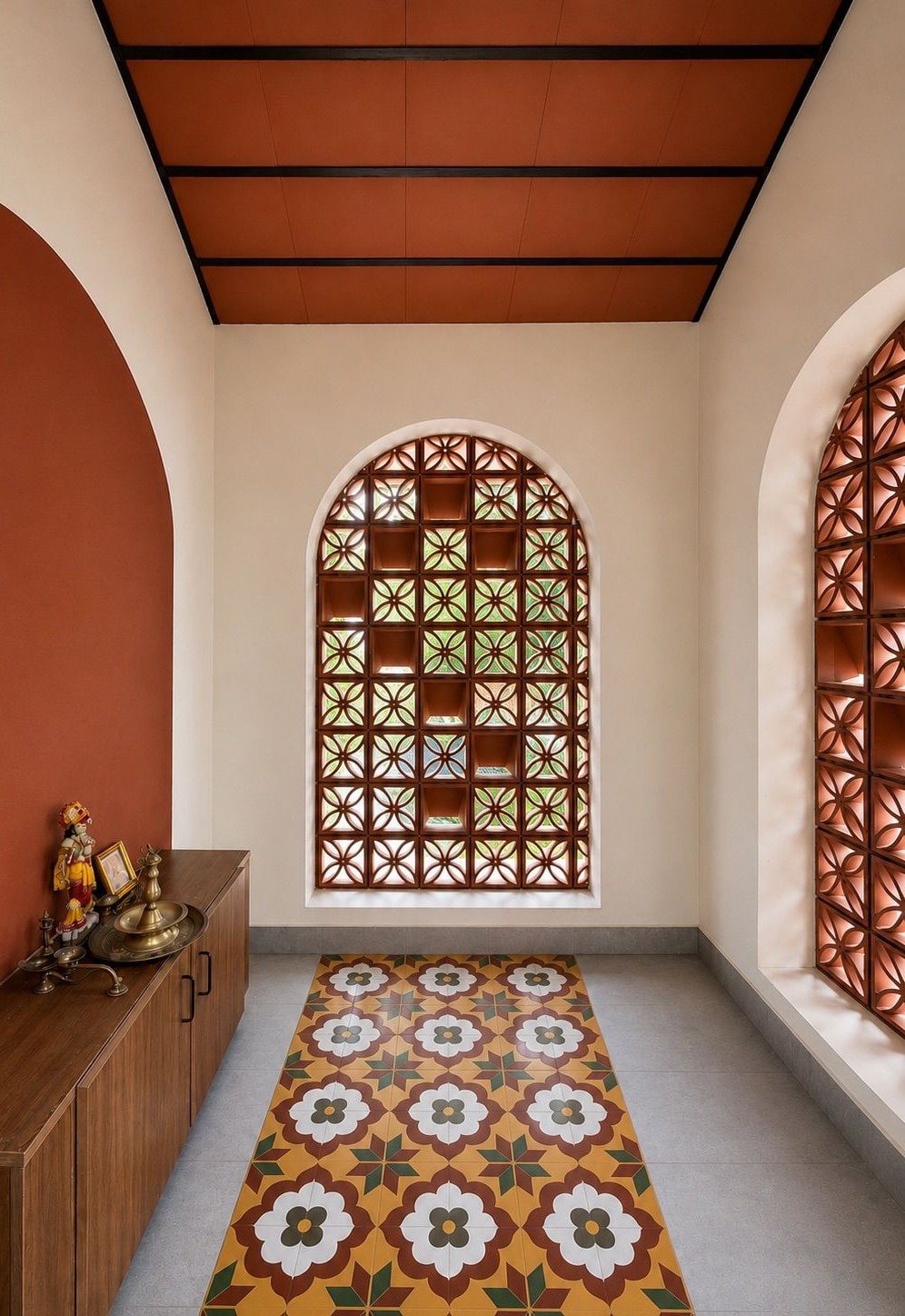 Neelolpalam courtyard viewed through an arch